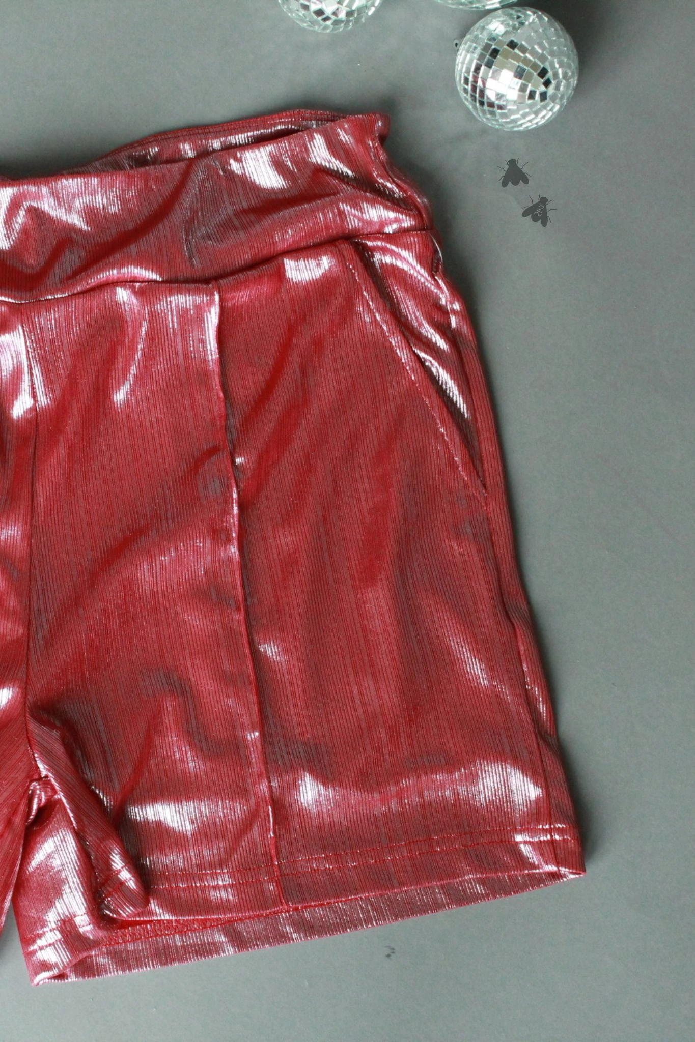 Shiney Short Red 5 Shiney Short Red - Image 3